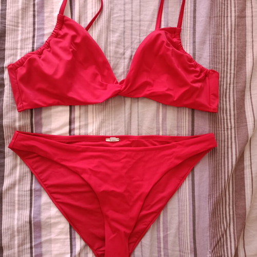 SugarFree bikini set like new, size XL, red