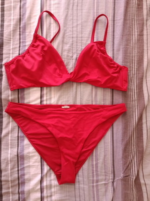 SugarFree bikini set like new, size XL, red