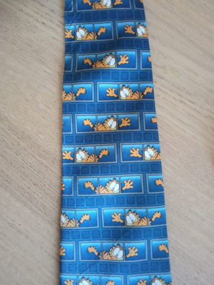 GARFIELD TIE****WAREHOUSE CLEARANCE***WHOEVER GETS THERE FIRST!