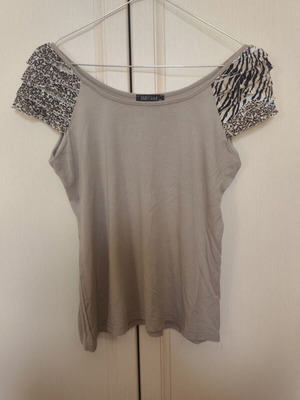 Bill Cost blouse used with animal print sleeves, beige, size M