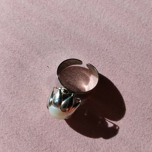 Vintage ring new with green stone