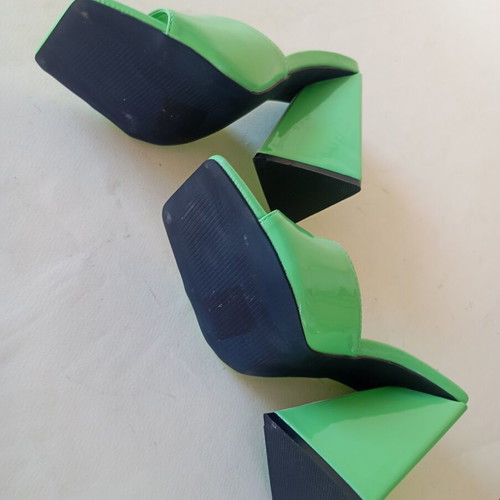 Mules green, new, size 36, patent leather