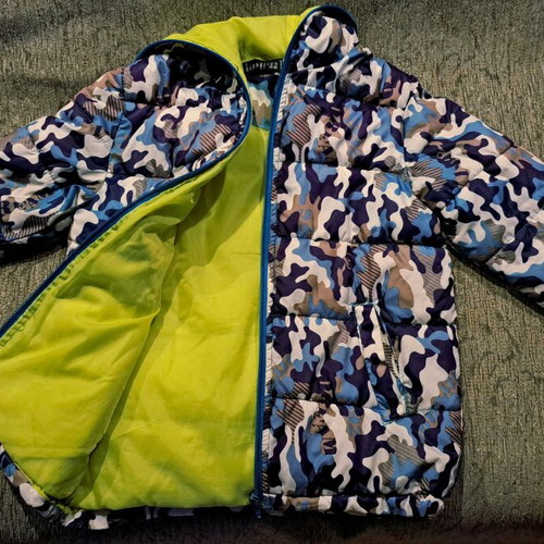 Blue camouflage jacket for 9-10 years old like new
