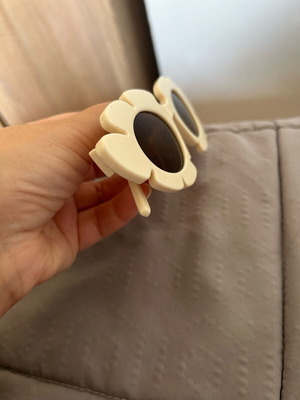 Women's sunglasses like new, white unused