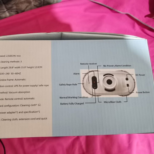 Window cleaning robot used with 12 microfiber cloths and remote control