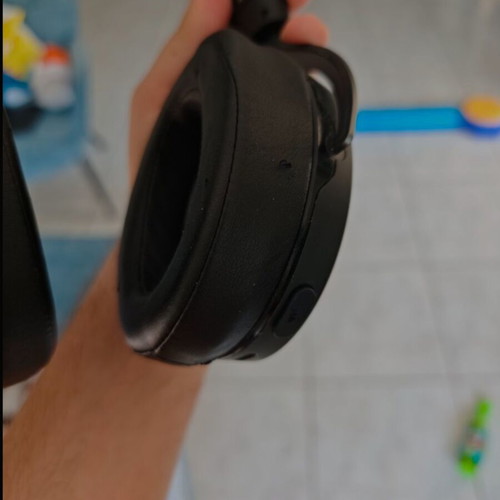 Corsair HS75 XB Wireless headset used with Dolby Atmos for Xbox and PC