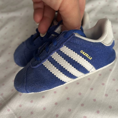 Adidas Gazelle Crib baby shoes size 19 like new, blue