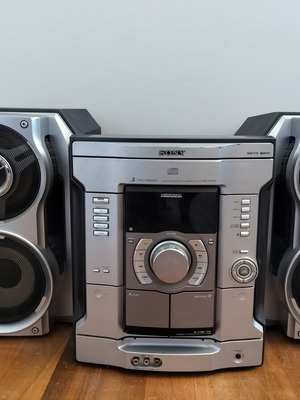 Sony MHC-RG330 Hi-Fi sound system used with 3-disc CD changer