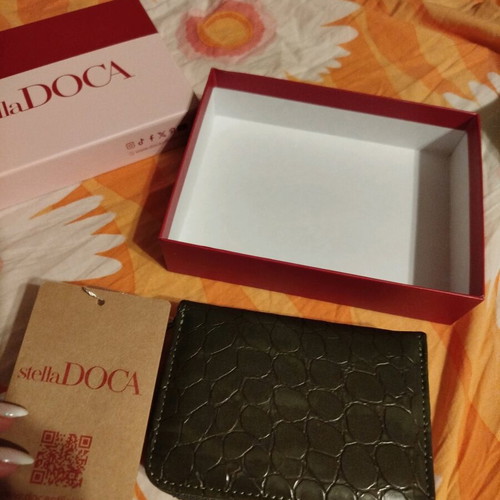 Stella Doca wallet new, olive with croco texture