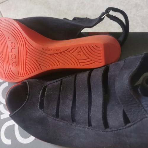 Arche leather sandals like new, size 36, blue and red