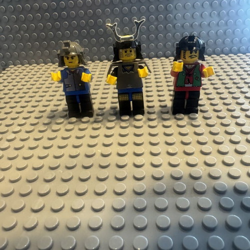 Lego Ninja Minifigures pack of 3 like new