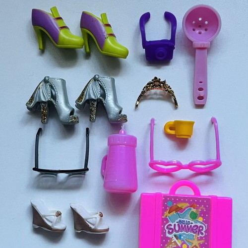 Doll accessories like new, colorful set
