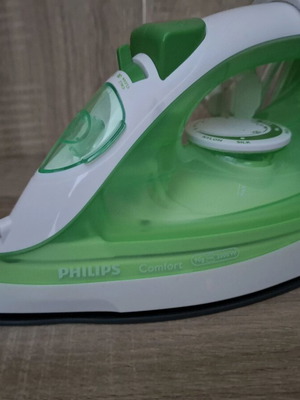 Philips steam iron used with translucent green water tank