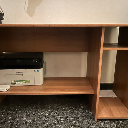 Desk used in good condition 120x60x74 cm