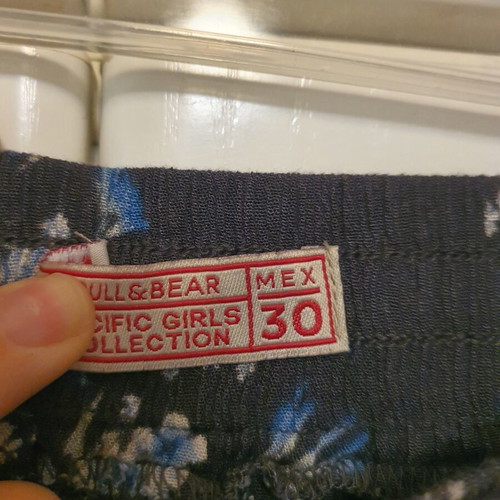 Shorts with floral pattern, like new, Pull & Bear, size L