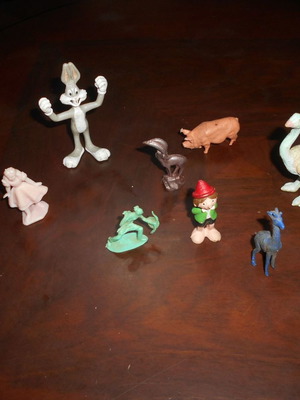 Disney and animal kingdom figures used, pack of 8