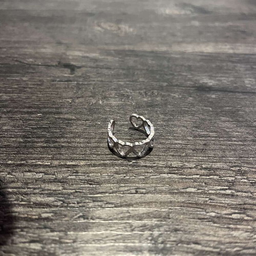 Silver ring brand new in excellent condition