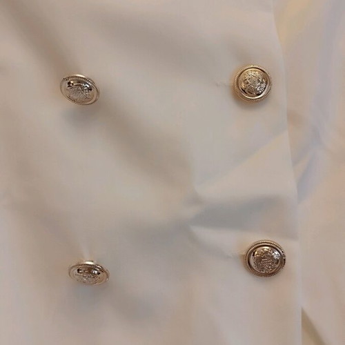 Mini skirt white with buttons like new, size M