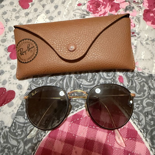 Ray-Ban vintage sunglasses with original leather case, used