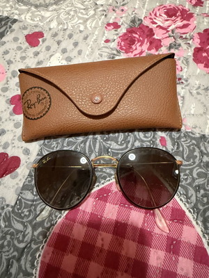 Ray-Ban vintage sunglasses with original leather case, used