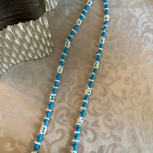 Pendant necklace in blue and white shades like new