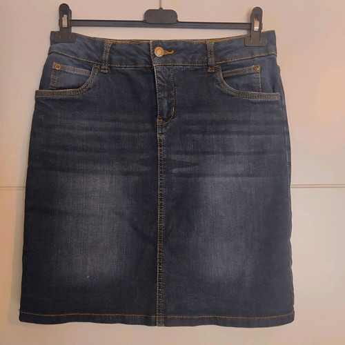 Denim skirt Bon Prix like new, dark color with brown stitching, size M