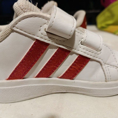 Adidas no 23 used girls' sport shoes white with red stripes