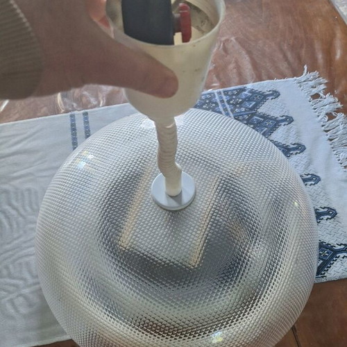Plastic ceiling light used, needs lamp replacement