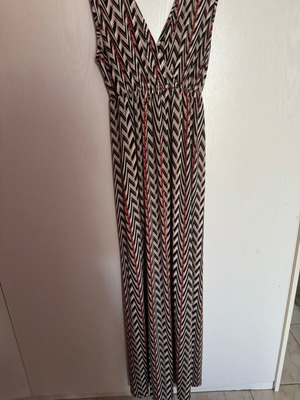 Long dress like new, black and red