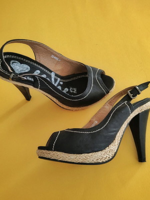 Envie Shoes black leather peep toe heels with espadrille detail like new, size 37
