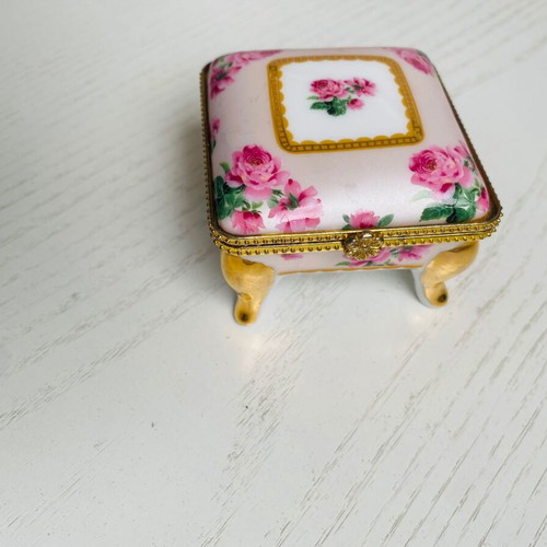 Leonardo collection porcelain box