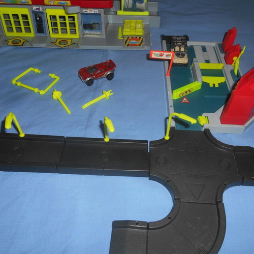 Matchbox Action System Super Service Centre used (1994)