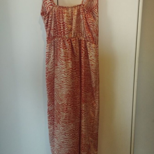 Dress one size like new with large bust and slit