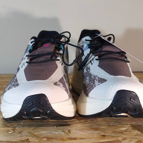Salomon Aero Glide 4 Grvl new, EU 47 1/3, gray and white athletic shoes
