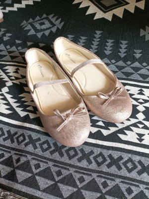 Waikiki ballerinas used, size 34 girls' shoes
