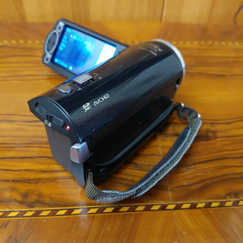 Panasonic HC-V130 Full HD Camera like new