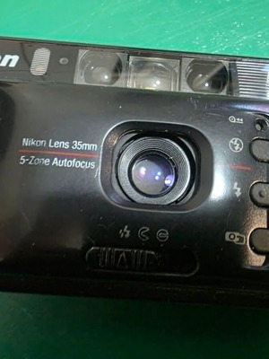 Nikon One Touch 200 retro film camera, 35mm lens, 5-zone autofocus