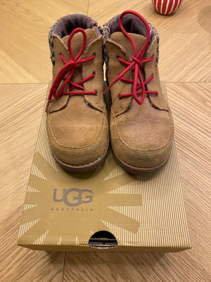 UGG παιδικο μποτακι