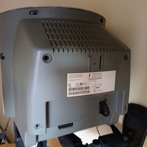 Philips CRT 17" TV used with wall mount for retro gaming
