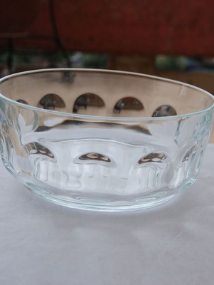 Glass bowl used, diameter 17 cm