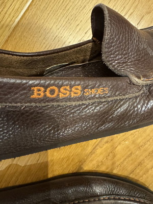 Δερμάτινα μοκασίνια Boss σαν καινούργιο, μέγεθος 41, καφέ