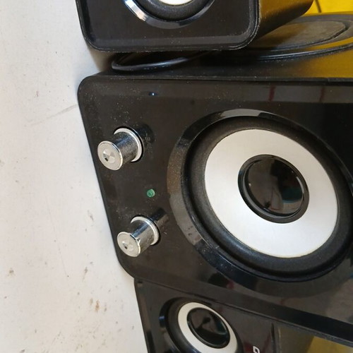 Gaming set up Razer and NOD speakers like new with gift sticker