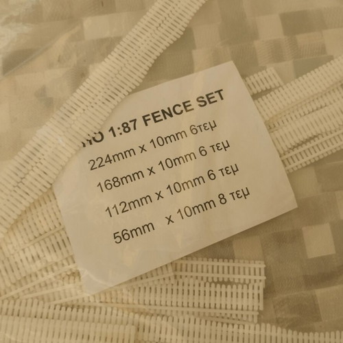 HO Scale Fences like new, set of 10 bags for modeling