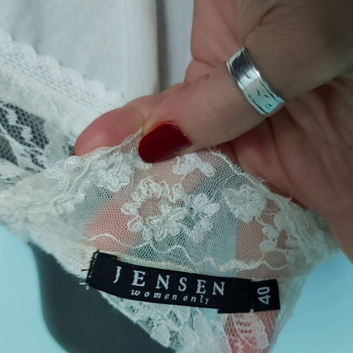Jensen Women Only Lace Embroidered Crop Top L XL like new