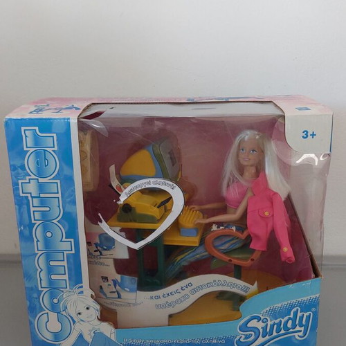 Sindy vintage 1990s new with Hasbro computer