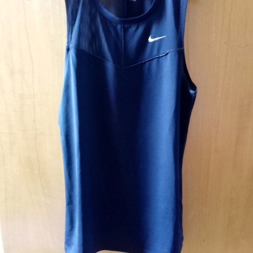 Nike small tank top used, black, ideal for yoga