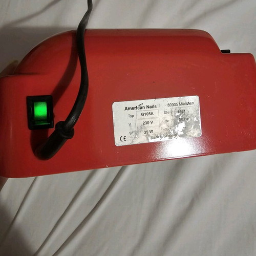 Nail lamp used 35w in good condition