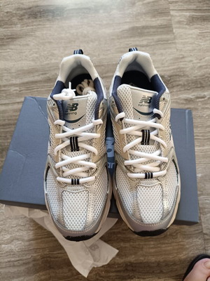 New Balance 530 women's athletic shoes new, white silver grey, size 40