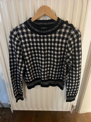 Mango knitted sweater used with gold shoulder buttons size Medium black and white