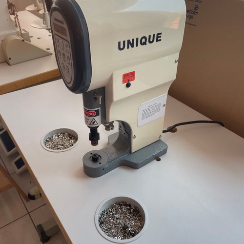 Unique Automatic Machine for Studs like new